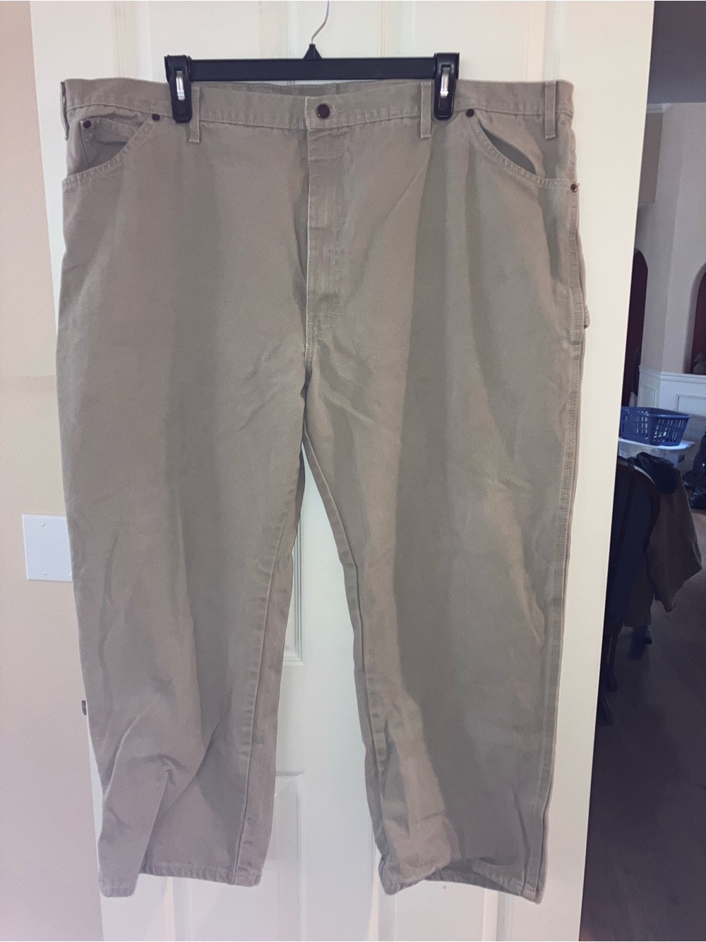 Dickies Men's Straight-Leg Chino Pants in Khaki